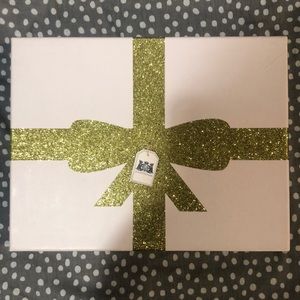 Juicy Couture pink sparkly wristlet